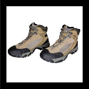 Vasque Mica II Tan Leather and Suede Lace Up Hiking Boot